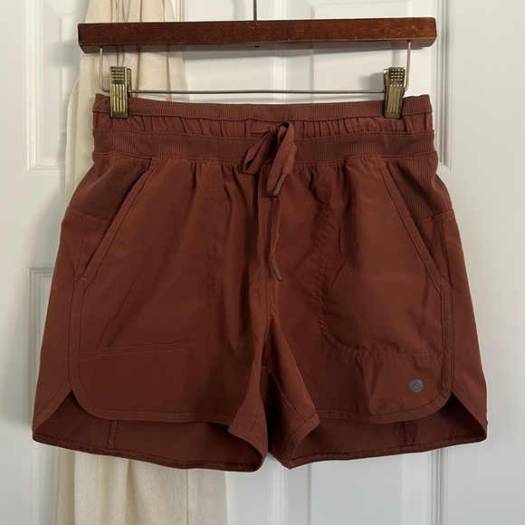 Rust athletic shorts - Picture 1 of 1